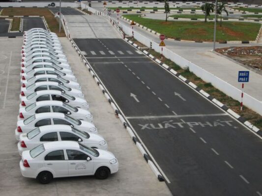 học lái xe b số tụ động
